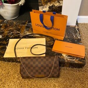 LOUIS VUITTON FAVORITE MM DAMIER EBENE CROSSBODY 2017